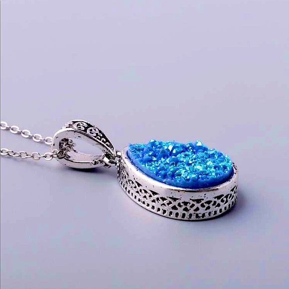 Chic Nation Jewelry - New Blue Water Drop 💧 pendant necklace